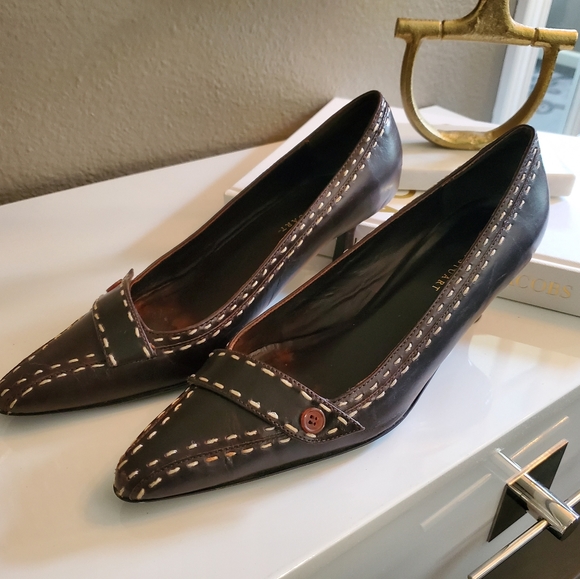 Colin Stuart Buck Stitch Pumps - Picture 2 of 7